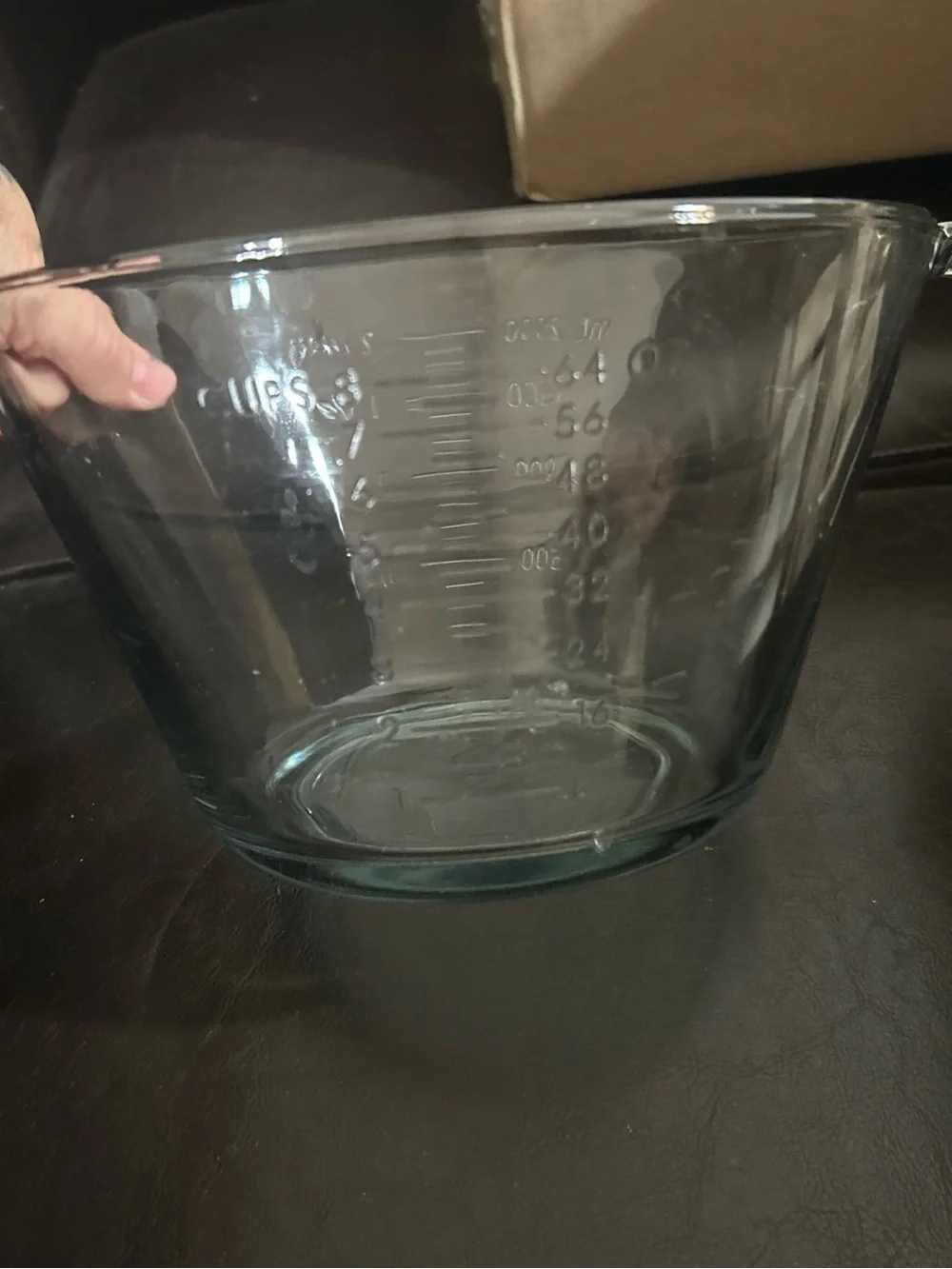8 cup Clear Glass Measuring Mixing Bowl with Pour Spout - Clear Pampered Chef